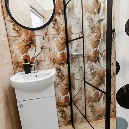 Chic Studio Old Town 1 Apartment *