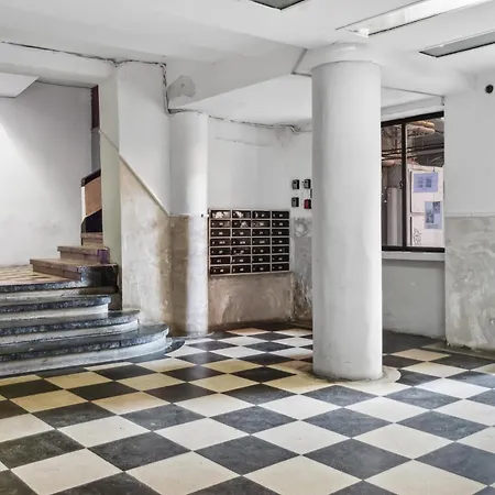 Chic Studio Old Town 1